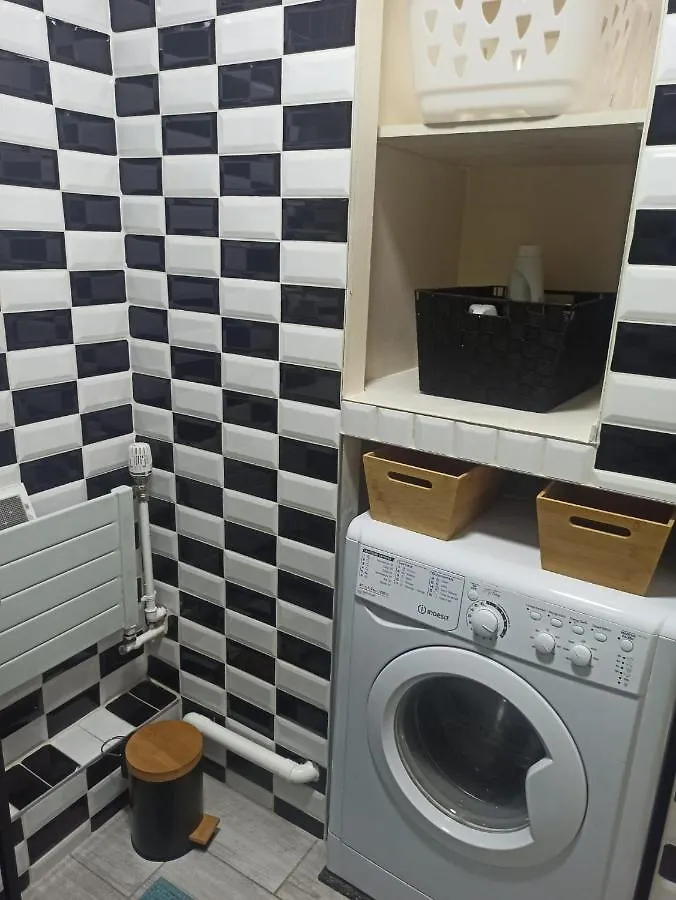 Paris 2 Pieces Renove Apartment France